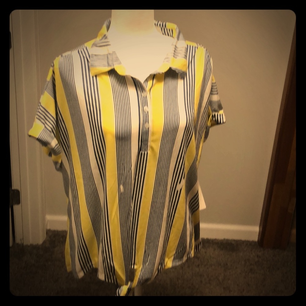Button women’s top